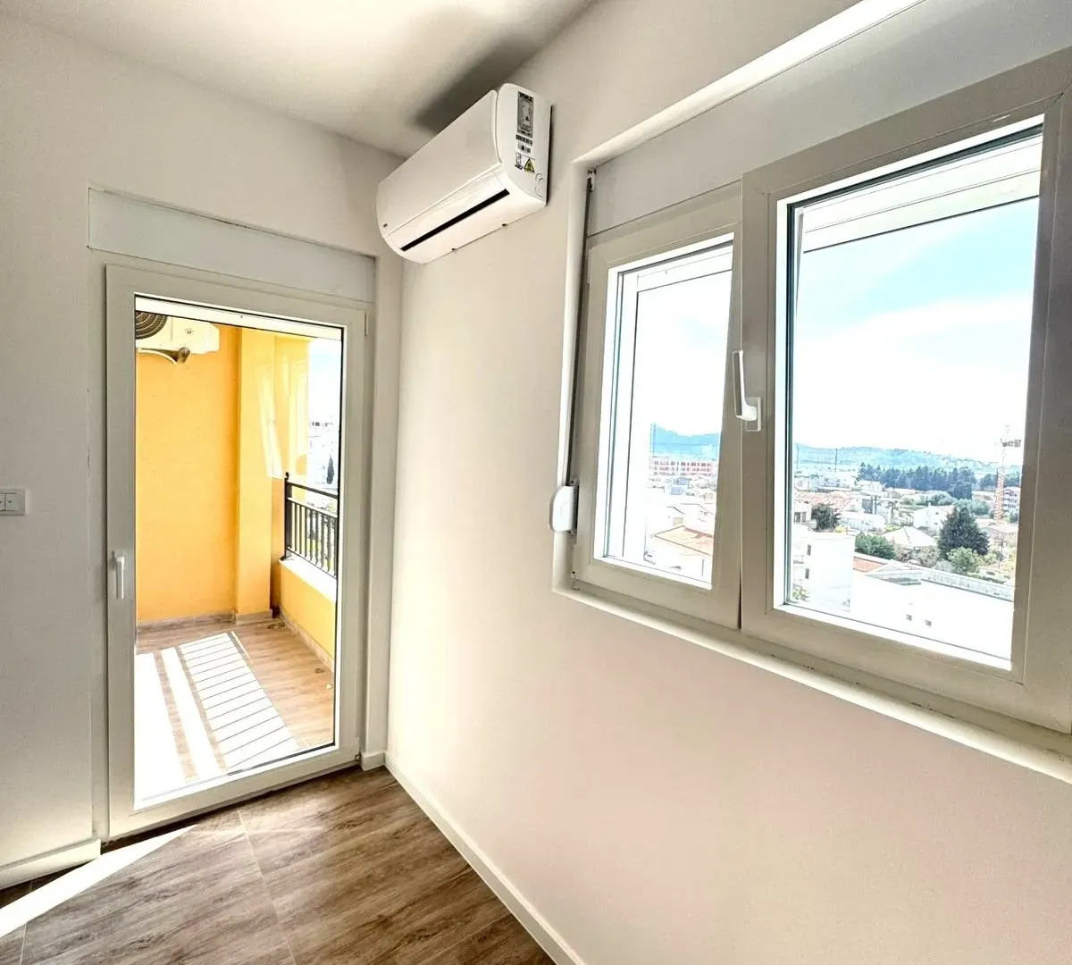 Prodaja, jednosoban stan, 46m², Centar, Bar