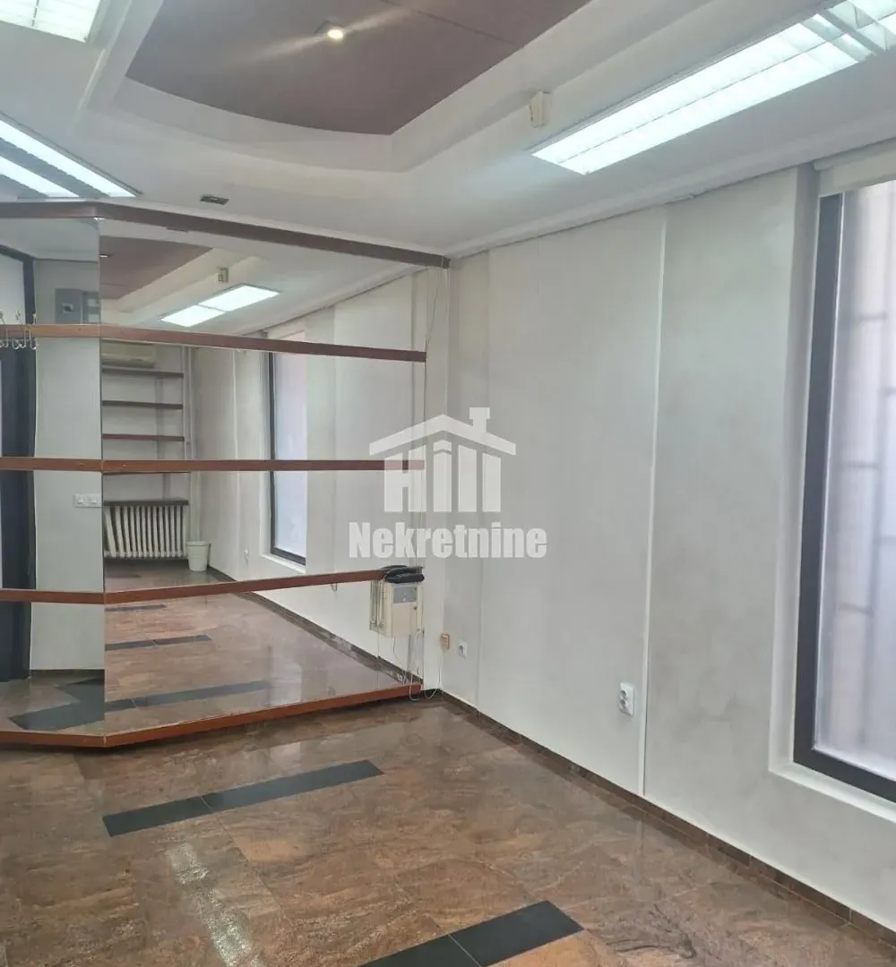 Rent, office space, 20m², Čukarica, Beograd