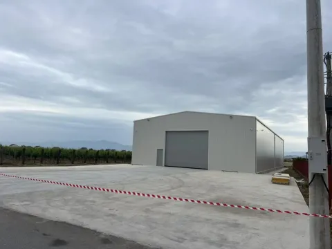 Izdavanje, poslovni prostor, 584m², Kuće Rakića, Podgorica - image 2