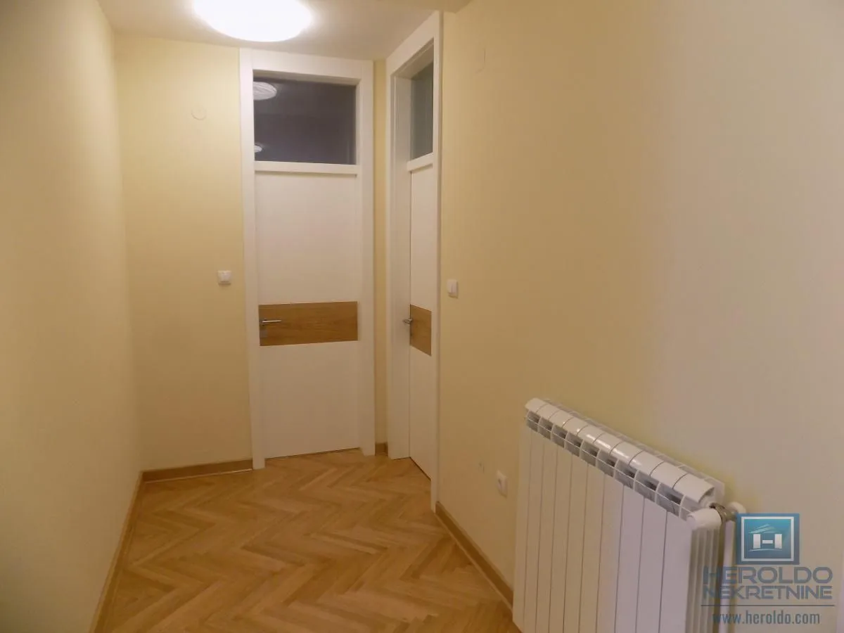 Prodaja, kuća, 192m², 4. juli, Paraćin