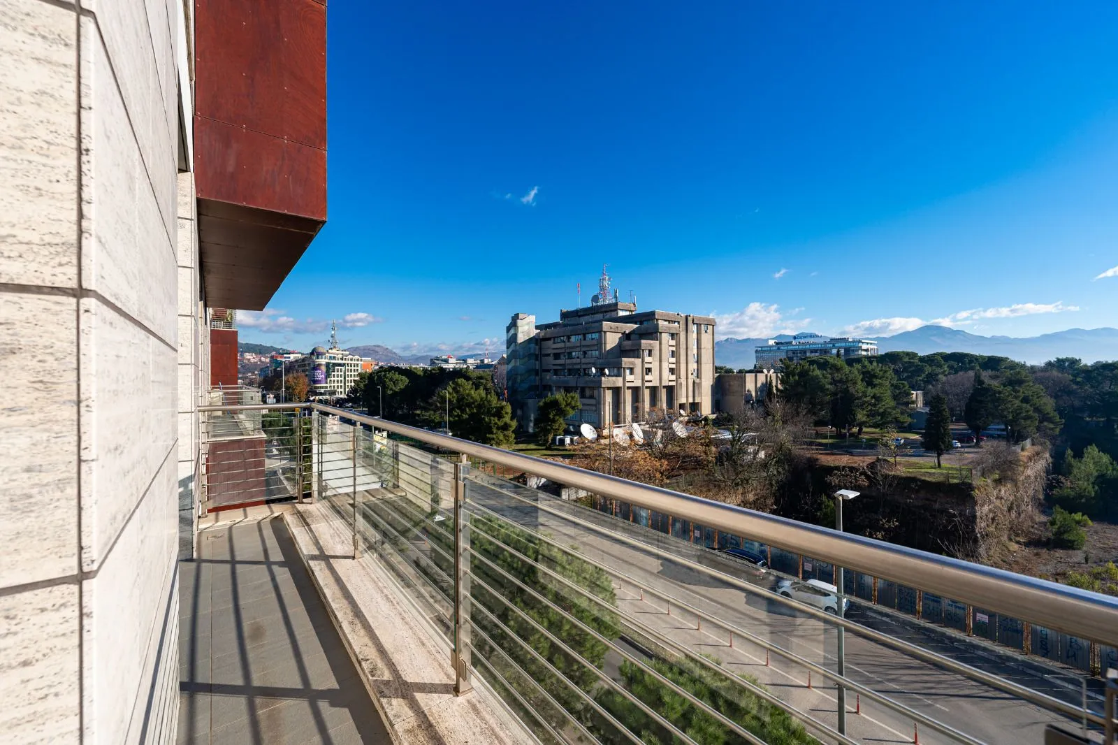 Rent, three bedroom apartment, 204m², Kod Capital Plaze, Podgorica