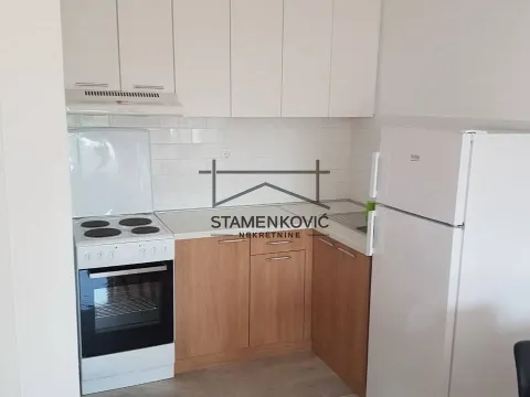 Izdavanje, jednosoban stan, 38m², Bulevar Evrope, Novi Sad Sve Podlokacije - image 2