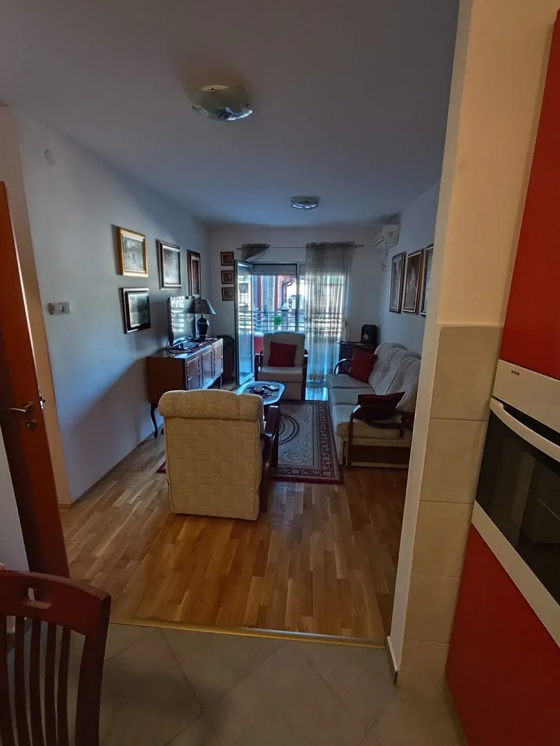 Prodaja, jednosoban stan, 47m², Krivi Most, Podgorica