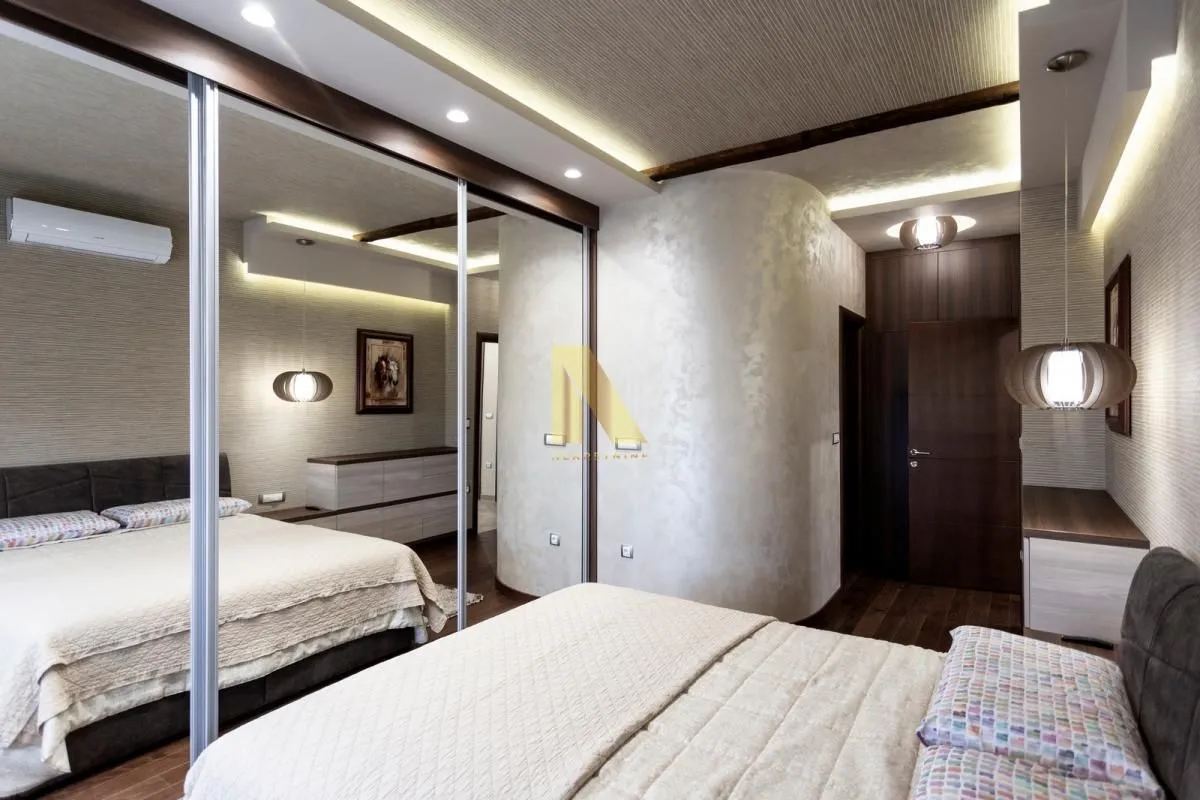Izdavanje, četvorosoban stan, 125m², Sajmište, Novi Sad