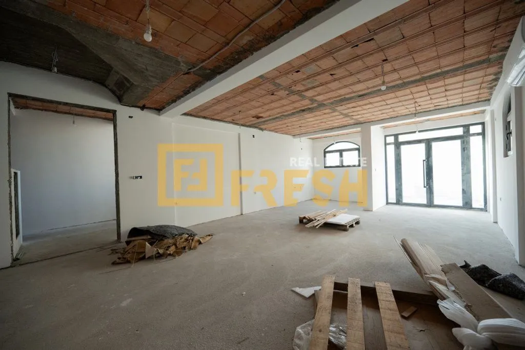Rent, office space, 55m², Momišići, Podgorica