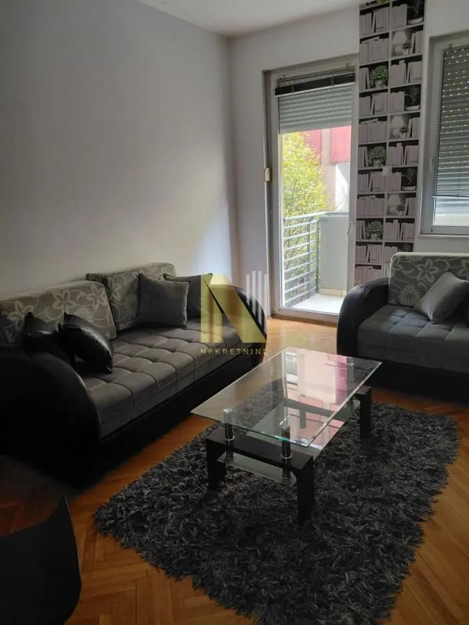 Izdavanje, garsonjera, 29m², Centar, Novi Sad