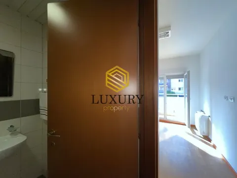 Rent, office space, 110m², City Kvart, Podgorica - image 12