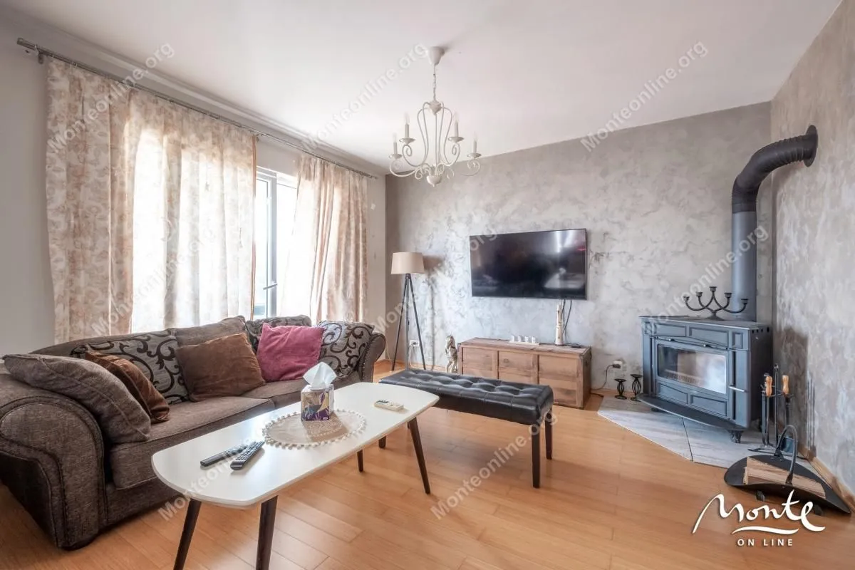 Sale, two bedroom apartment, 76m², Lazi, Budva