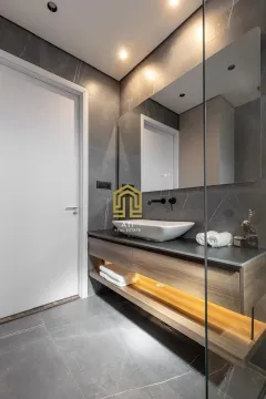 Moderne kupatilo sa umivaonikom, ogledalom i osvjetljenjem. - image 10