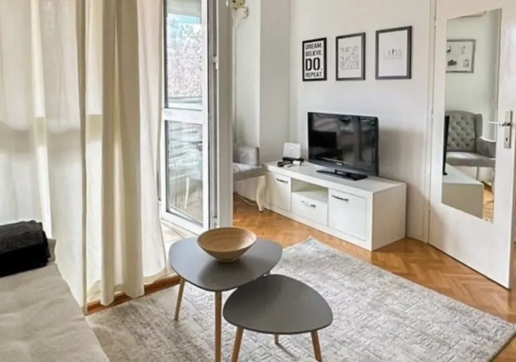 Izdavanje, jednosoban stan, 37m², City Kvart, Podgorica