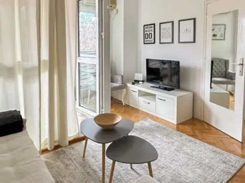 Izdavanje, jednosoban stan, 37m2, City Kvart, Podgorica Izdavanje, jednosoban stan, 37m2, City Kvart, Podgorica