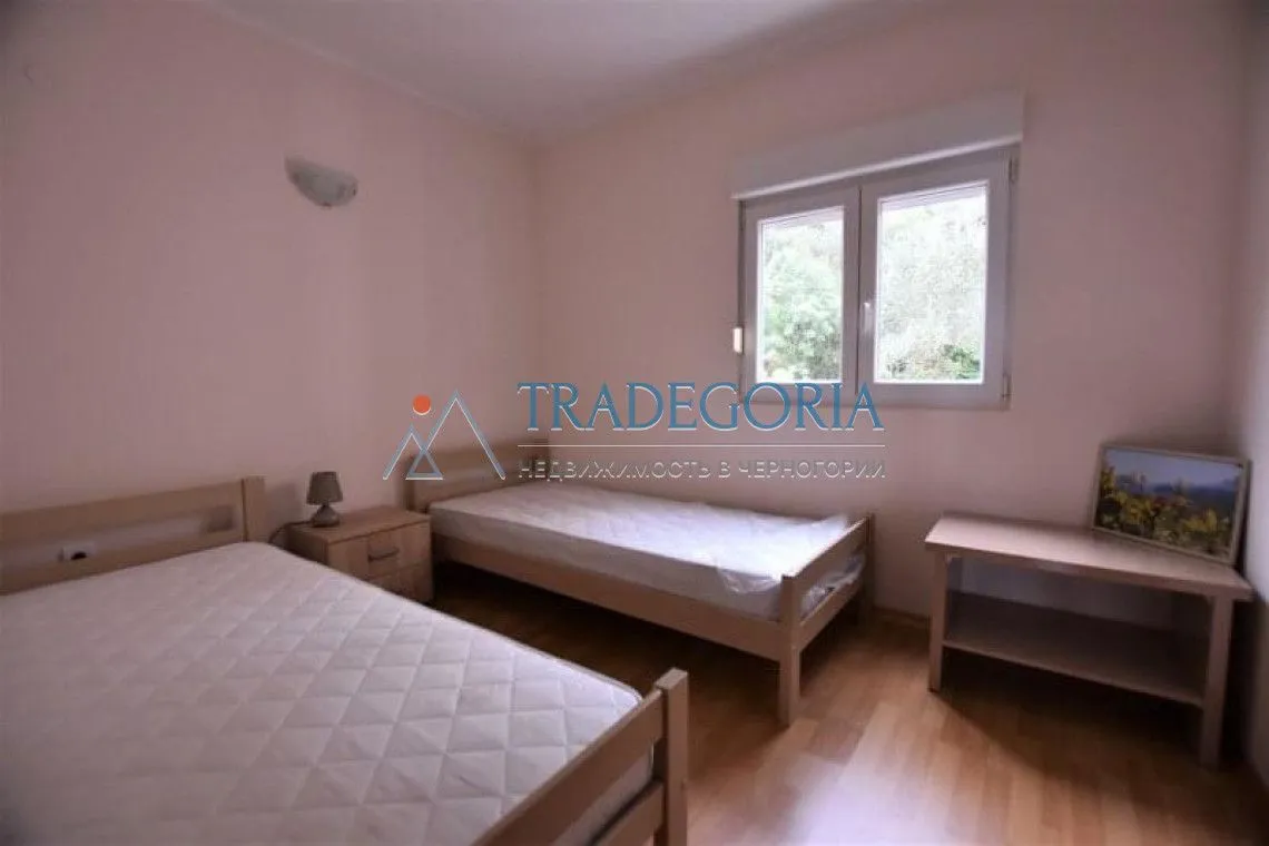 Prodaja, četvorosoban stan, 160m², Petrovac, Budva