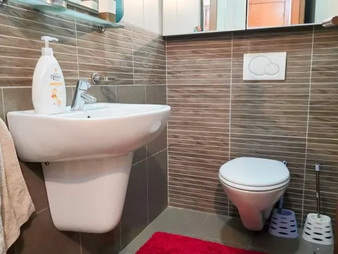 Prodaja, trosoban stan, 120m², Tološka šuma, Podgorica - image 13