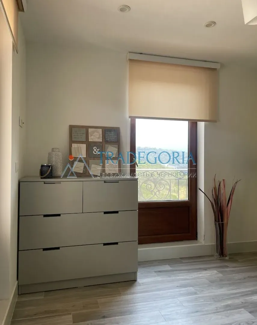 Prodaja, četvorosoban stan, 222m², Dobra Voda, Bar
