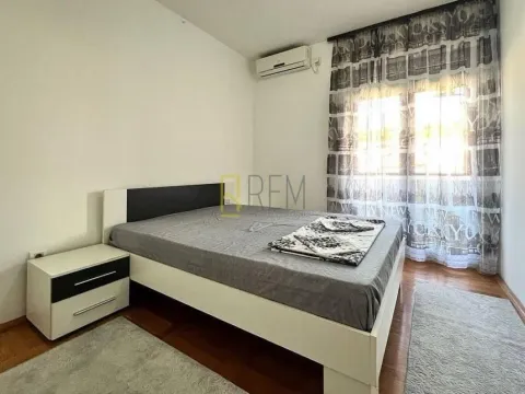 Rent, two bedroom apartment, 78m², Stari Aerodrom, Podgorica - image 5