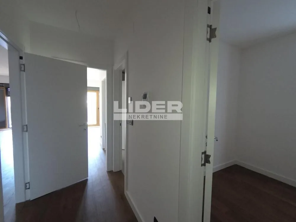 Sale, four bedroom apartment, 125m², Autokomanda, Voždovac Sve Podlokacije