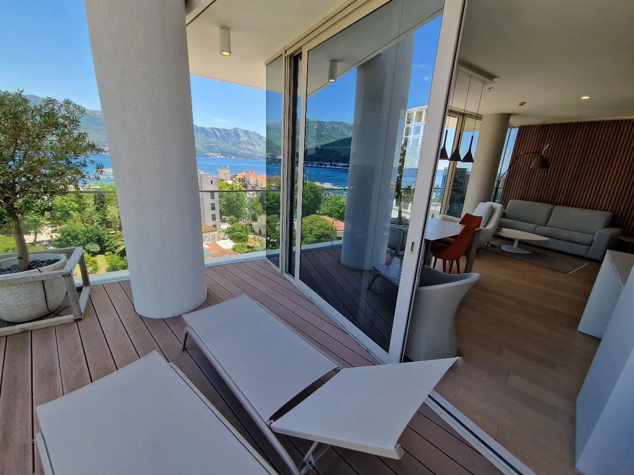Rent, two bedroom apartment, 84m², Centar, Budva
