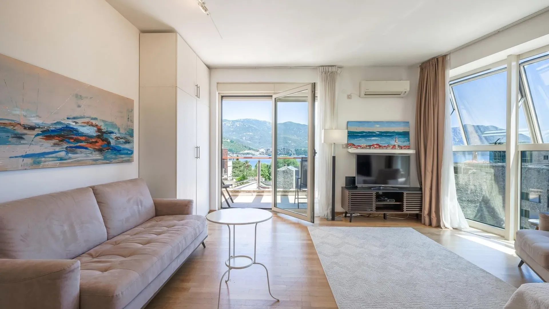 Prodaja, dvosoban stan, 75m², Budva, Crna Gora
