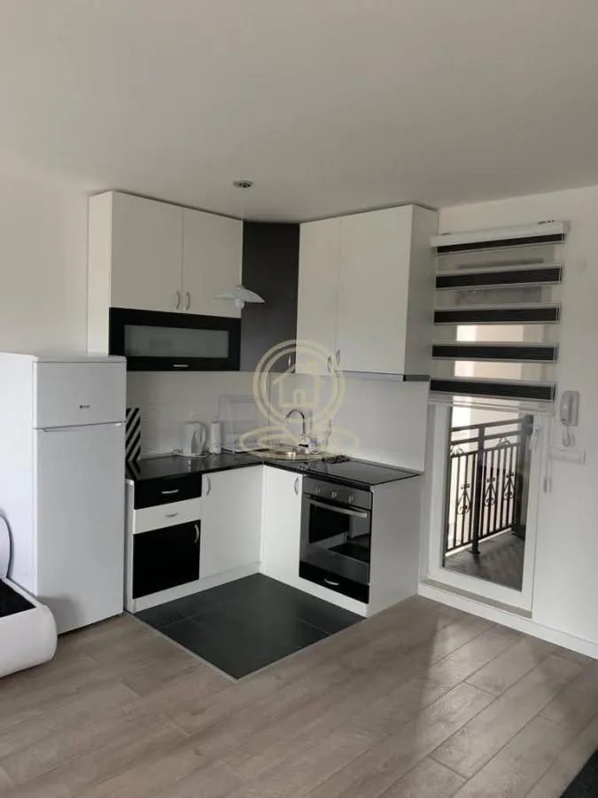Izdavanje, dvosoban stan, 61m², Kluz, Zvezdara Sve Podlokacije