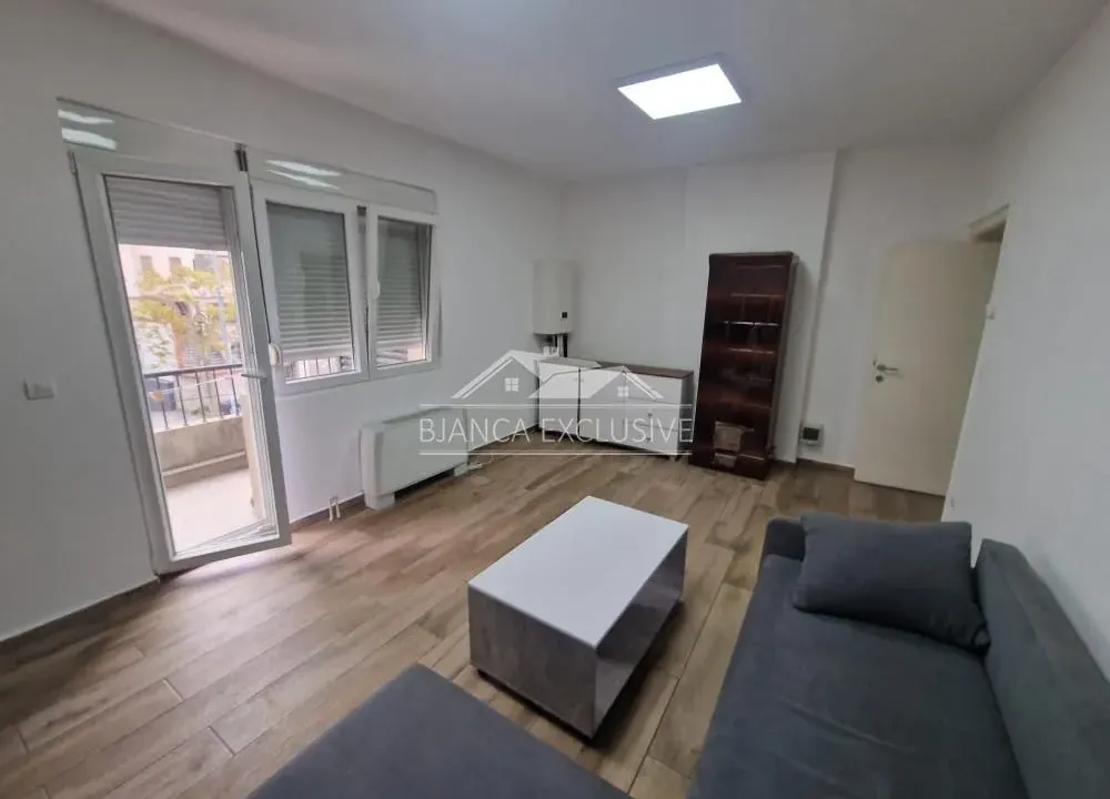 Sale, four bedroom apartment, 79m², Južni Bulevar, Vračar Sve Podlokacije