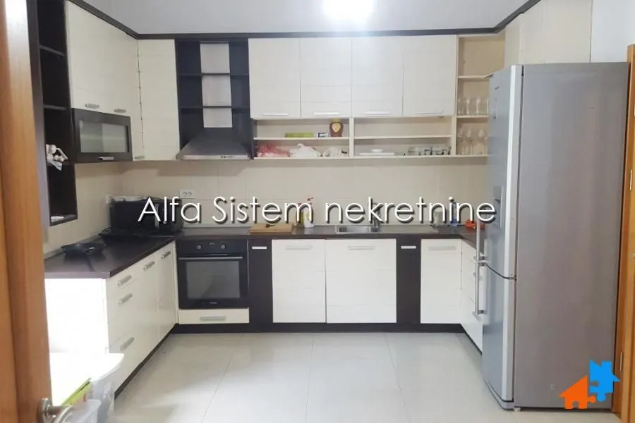 Izdavanje, kuća, 600m², Savski Venac, Beograd