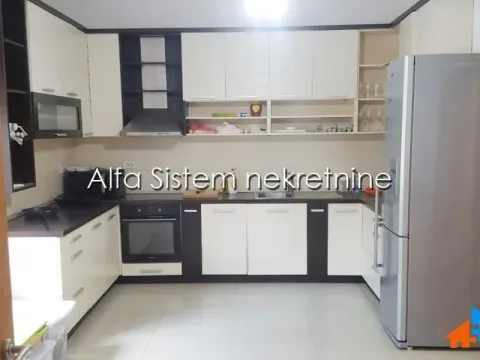 Izdavanje, kuća, 600m², Savski Venac, Beograd - image 2