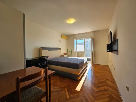 Rent, apartment, 33m², Centar, Bar - image 5