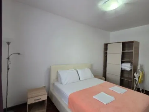 Rent, two bedroom apartment, 85m², Rafailovići, Budva - image 11