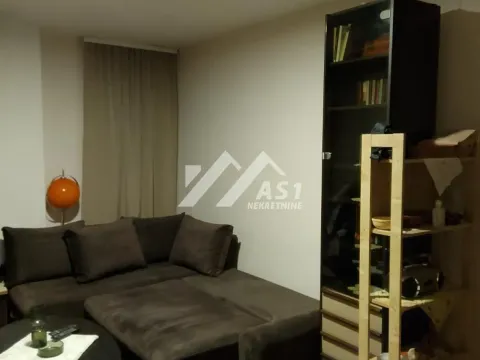 Izdavanje, četvorosoban stan, 26m², Grbavica, Novi Sad Sve Podlokacije - image 2