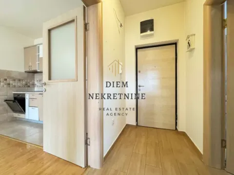 Rent, one bedroom apartment, 43m², Stari Aerodrom, Podgorica - image 10