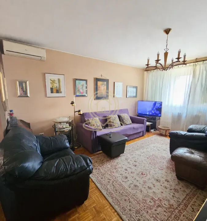 Sale, three bedroom apartment, 63m², Centar, Kragujevac