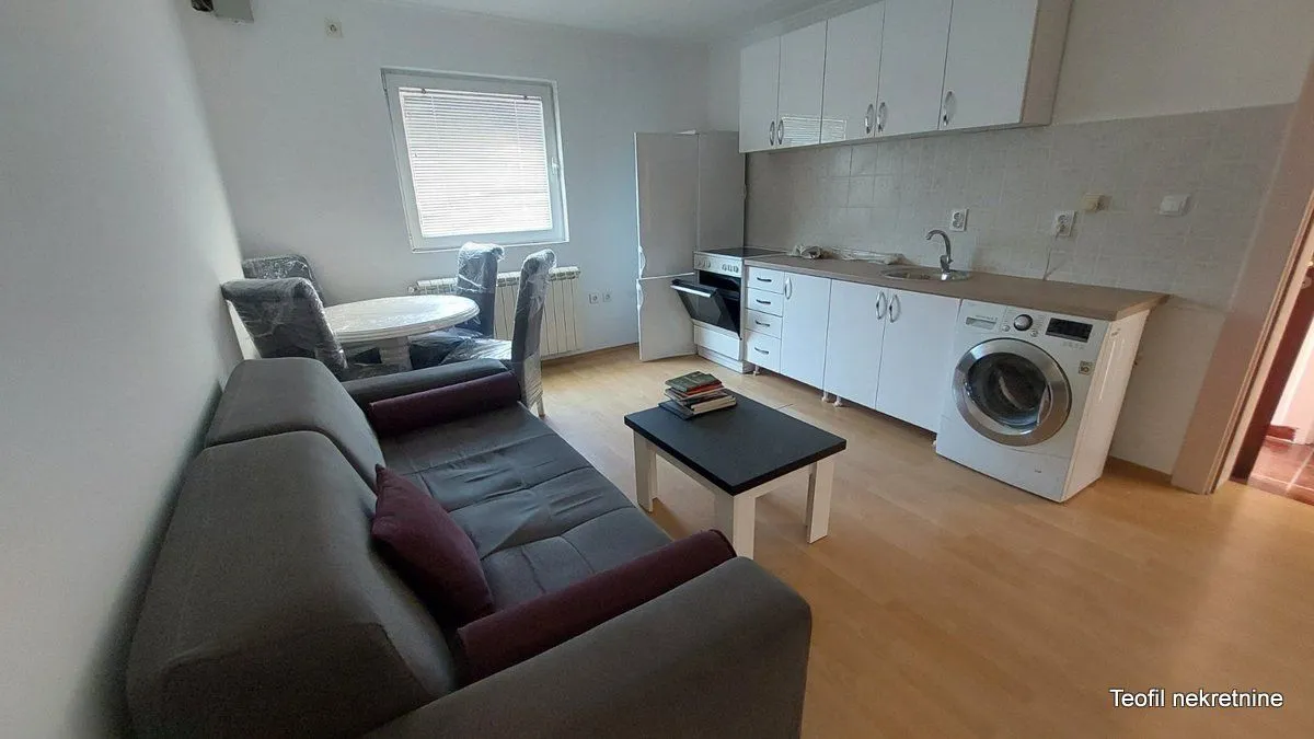 Izdavanje, dvosoban stan, 48m², Brace Jerković, Voždovac Sve Podlokacije