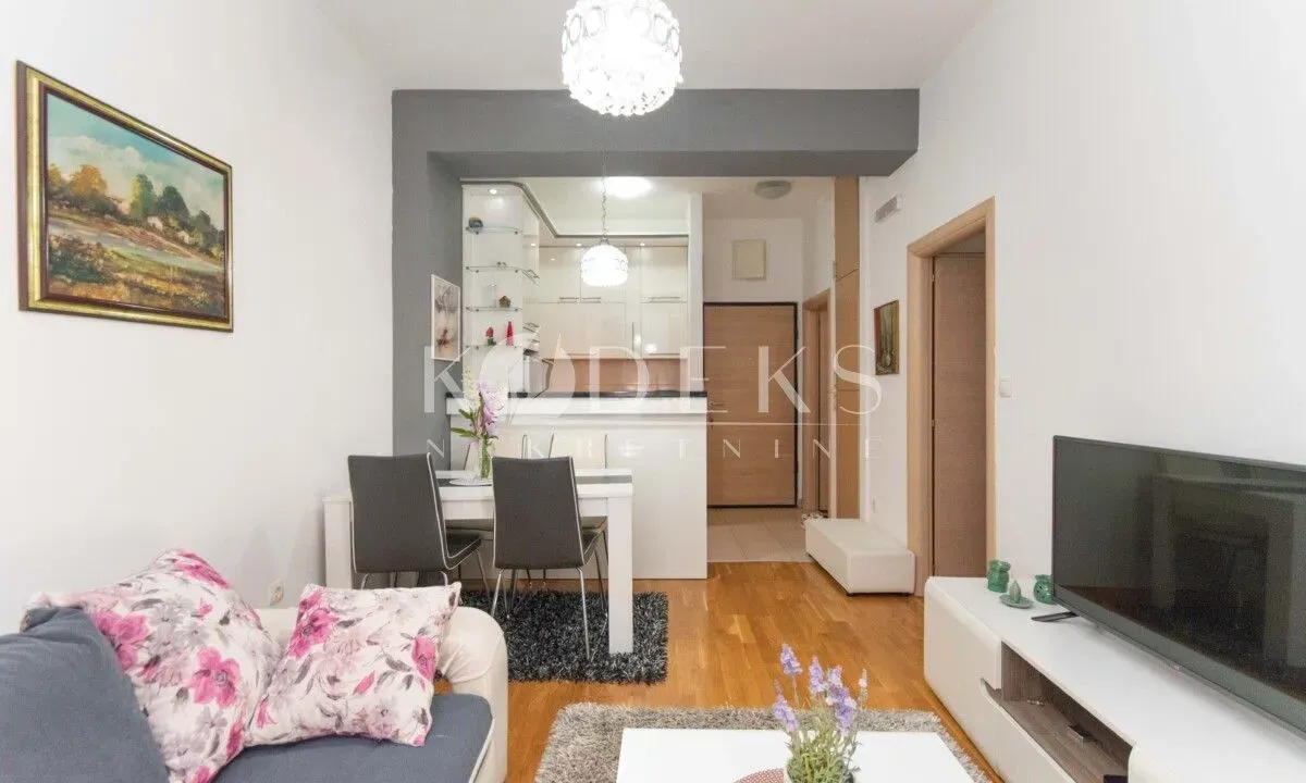 Izdavanje, jednosoban stan, 37m², Ljubović, Podgorica