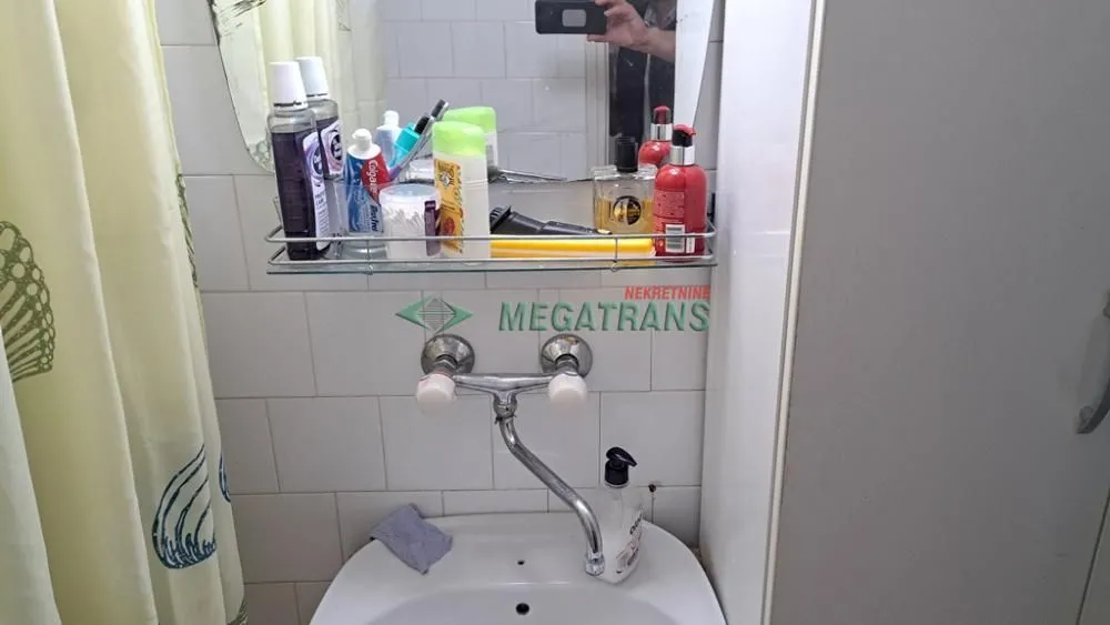 Izdavanje, trosoban stan, 70m², Liman 2, Novi Sad Sve Podlokacije