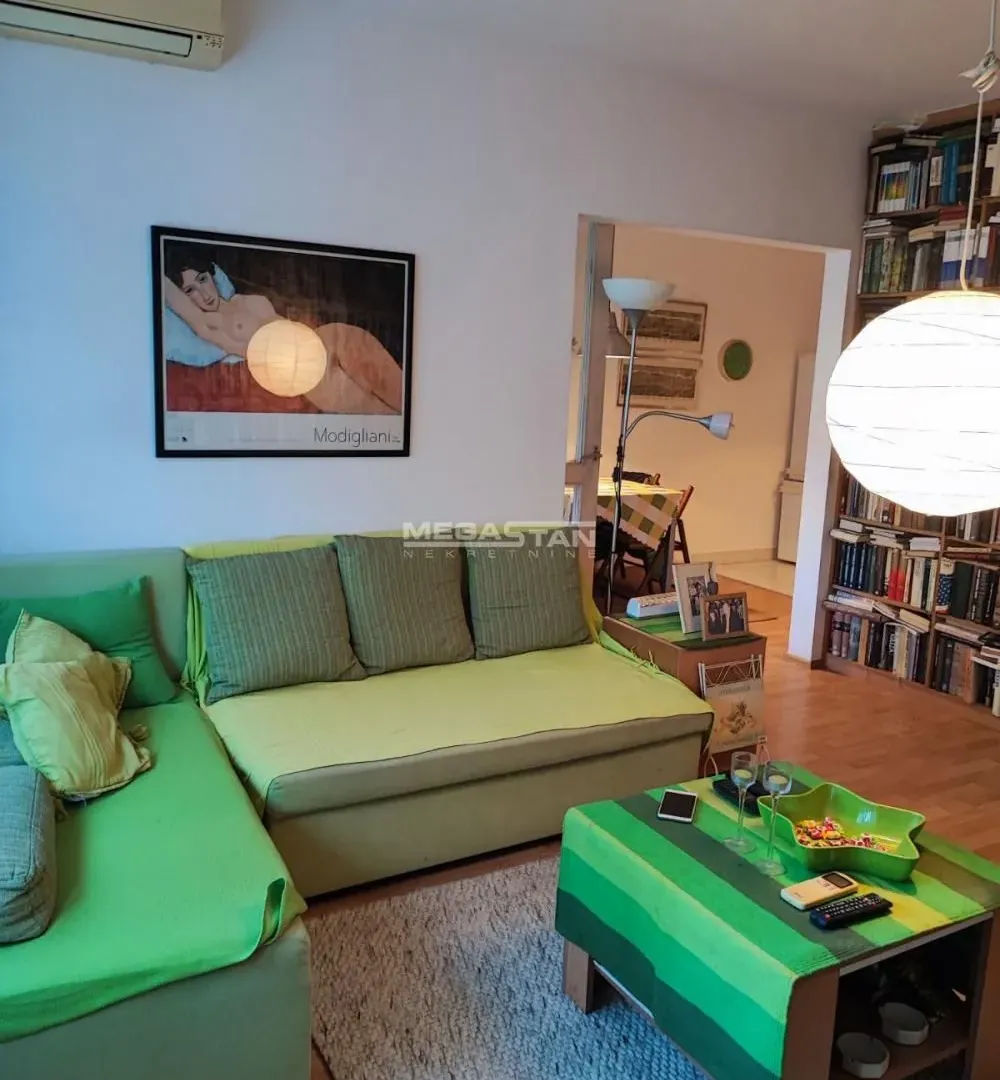 Izdavanje, dvosoban stan, 50m², Zvezdara Sve Podlokacije, Beograd