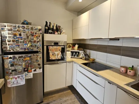 Sale, two bedroom apartment, 75m², City Kvart, Podgorica - image 4