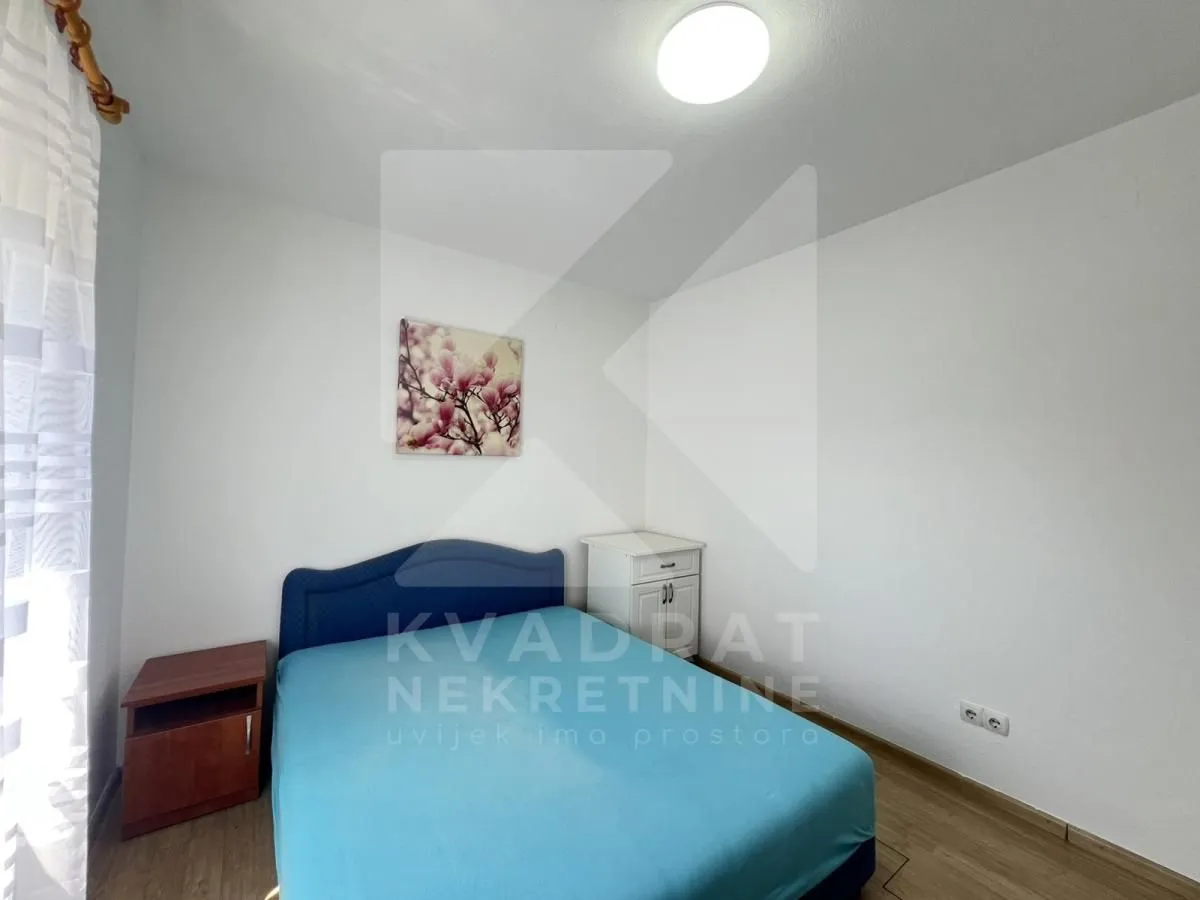 Izdavanje, kuća, 260m², Kokoti, Podgorica