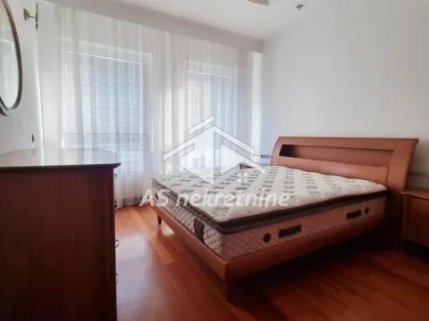 Rent, three bedroom apartment, 120m², Stari Grad, Beograd - image 13