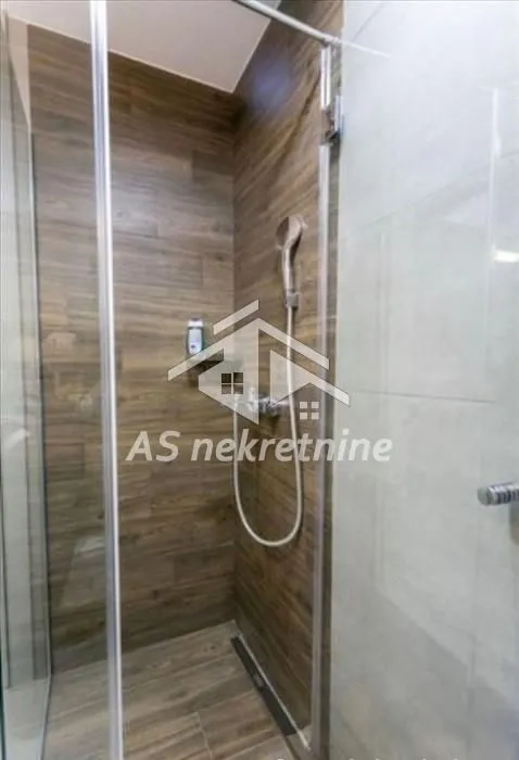 Izdavanje, stan, 90m², Stari Grad, Beograd