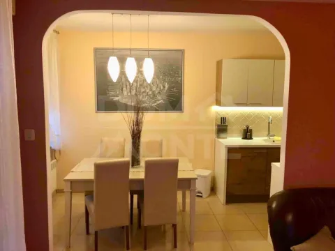 Rent, two bedroom apartment, 70m², Tivat, Crna Gora - image 7