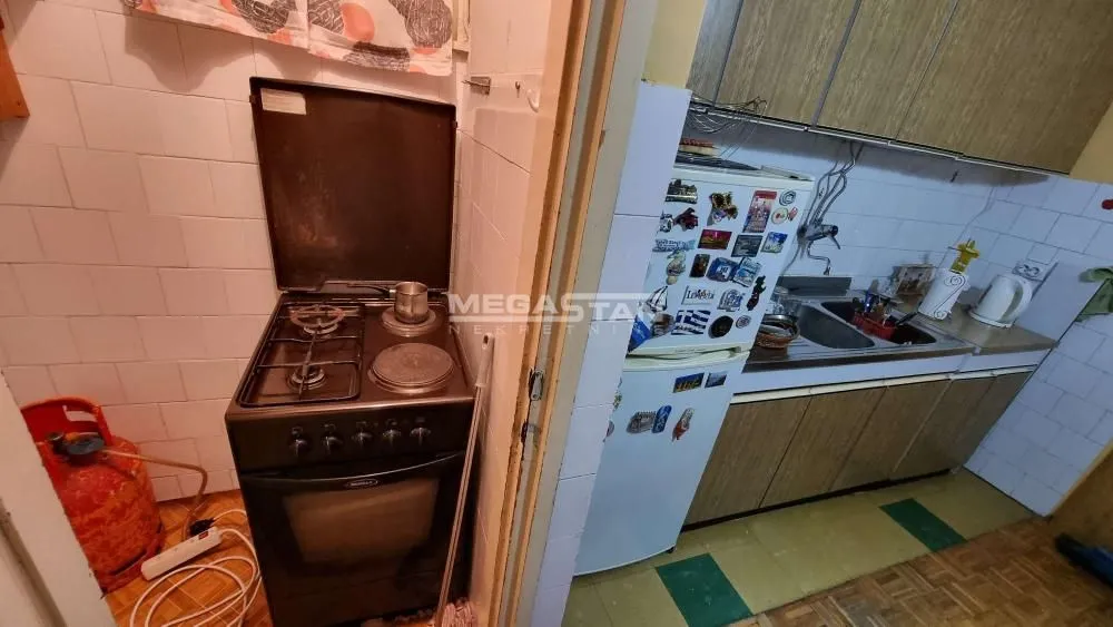 Izdavanje, dvosoban stan, 56m², Čukarica, Beograd