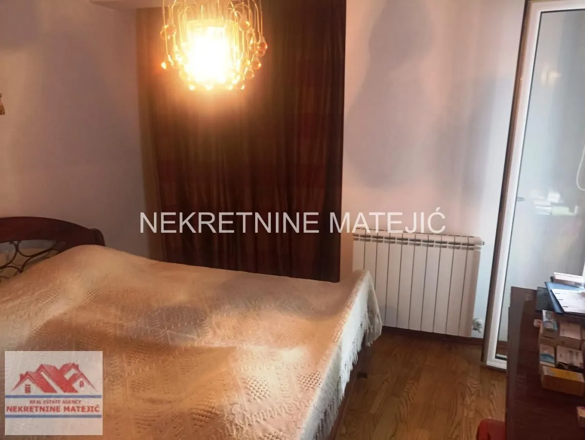 Prodaja, četvorosoban stan, 114m², Centar, Kragujevac