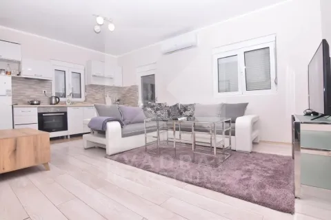 Rent, one bedroom apartment, 40m², Stari Aerodrom, Podgorica - image 1