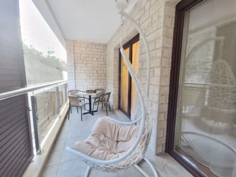 Rent, one bedroom apartment, 47m², Bečići, Budva - image 24