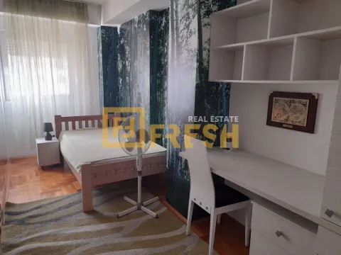 Izdavanje, trosoban stan, 93m², City Kvart, Podgorica - image 15