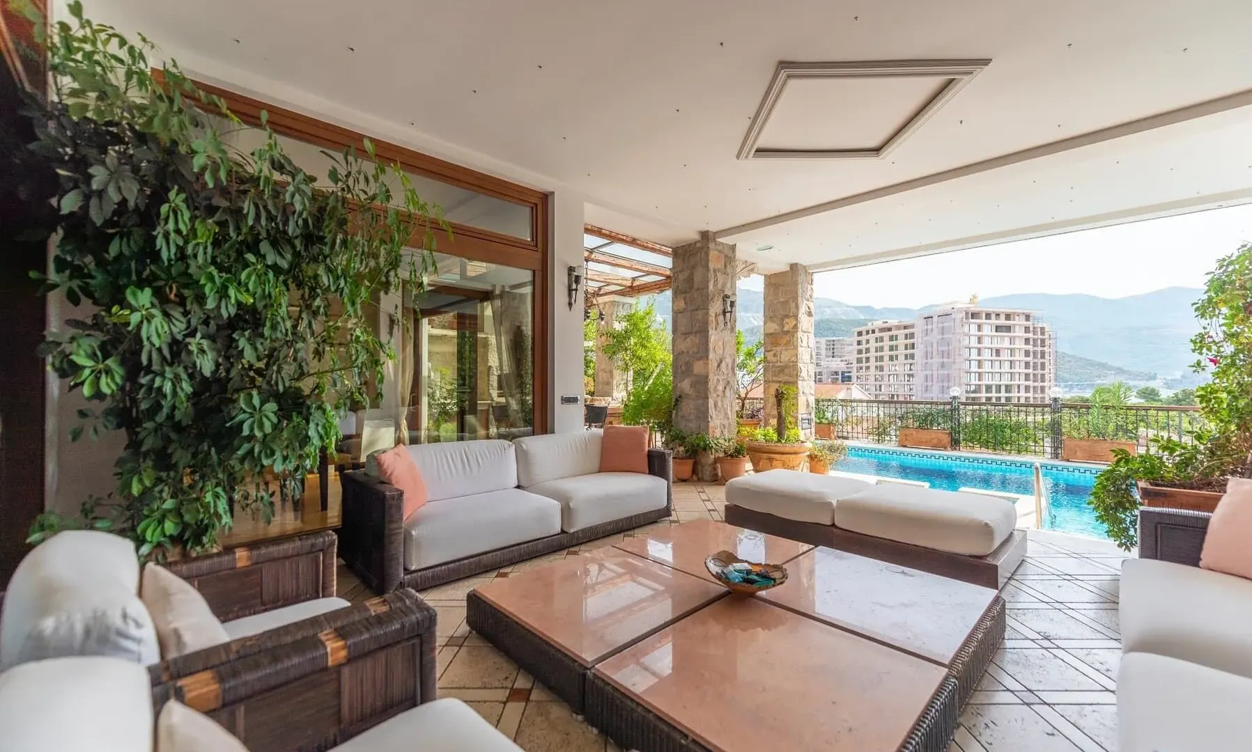 Sale, house, 1264m², Gospoština, Budva