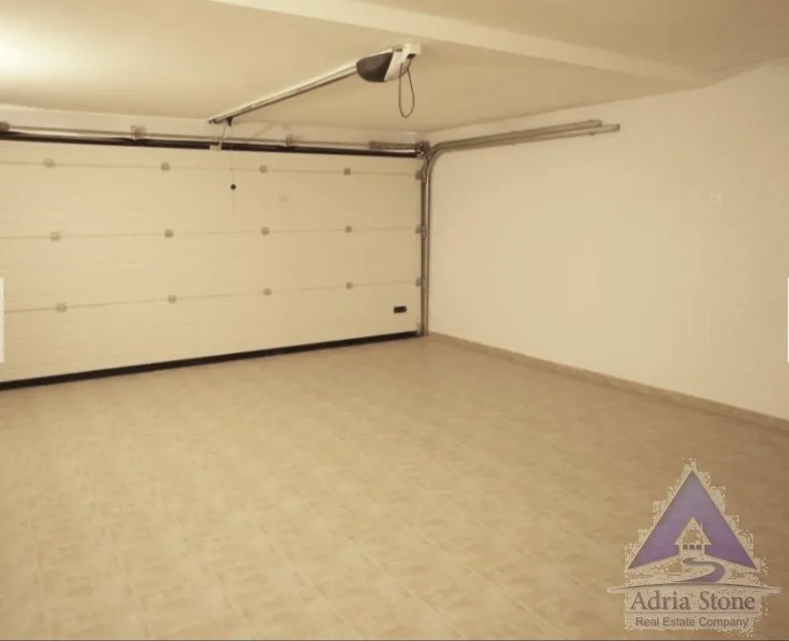 Sale, house, 495m², Bečići, Budva