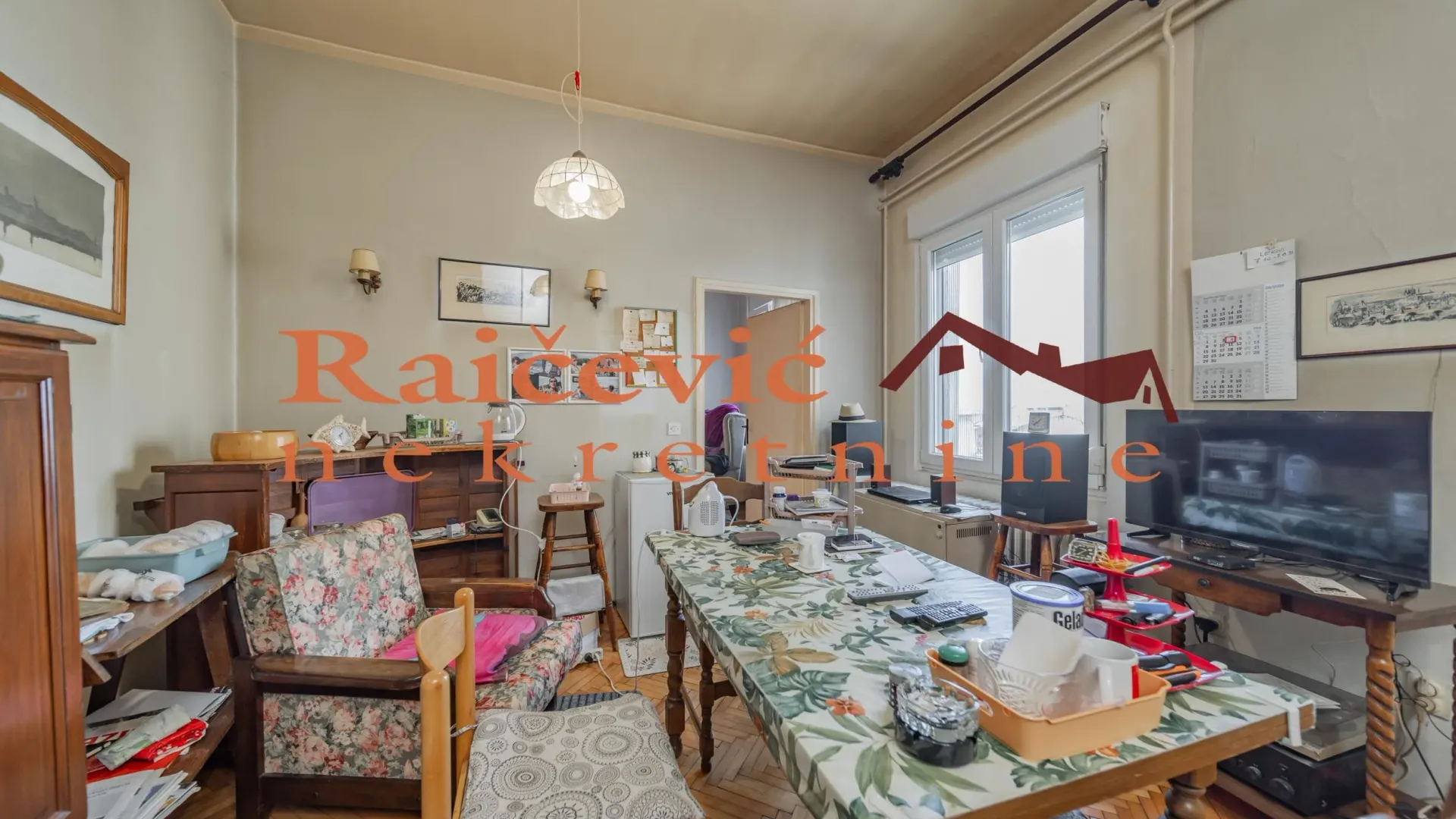 Prodaja, četvorosoban stan, 113m², Centar, Stara Pazova