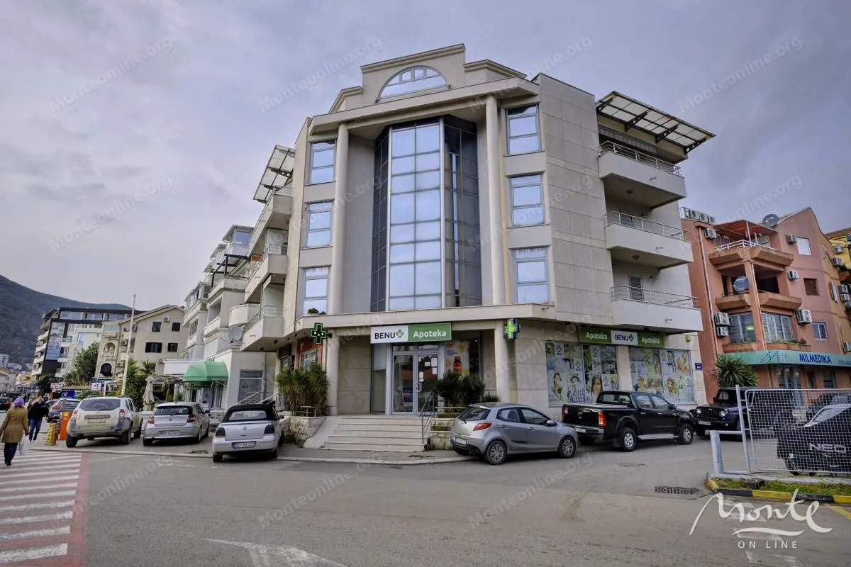 Sale, two bedroom apartment, 80m², Maine, Budva