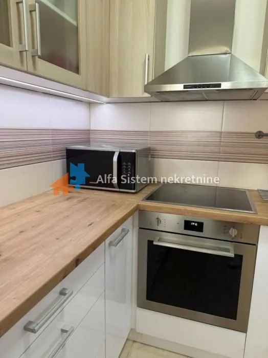 Izdavanje, trosoban stan, 106m², Vračar Hram, Vračar Sve Podlokacije
